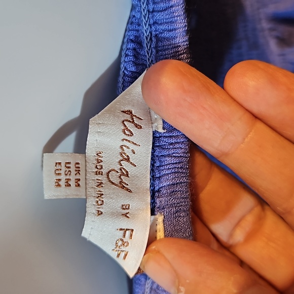 Size M shirred bust embroidered summer slip dress, adjustable straps - Picture 11 of 12